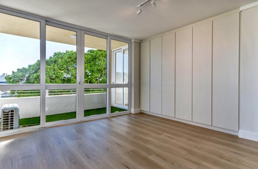 3 Bedroom Property for Sale in Three Anchor Bay Western Cape